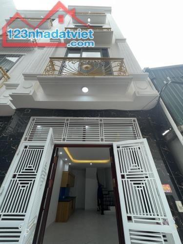 cách Ql6 đúng 200m ,nhà mới tinh 5 tầng tại Biên Giang - Hà Đông , ô tô đỗ ,giá 3,29ty Ful