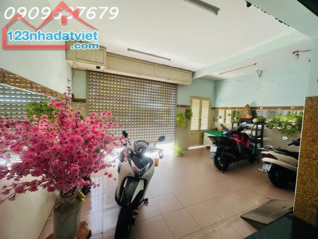NHANH TAY CÒN KỊP MẶT TIỀN NGUYỄN VĂN ĐẬU- SÁT PHÒNG CÔNG CHỨNG SỐ 6- BÁN ĐỂ ĐI ĐỊNH CƯ - 1