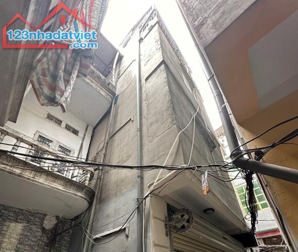 Bán nhà Đống Đa tặng đất khu siêu vip nằm ngay mặt đường Tây Sơn, ngõ siêu nông, tiện ích