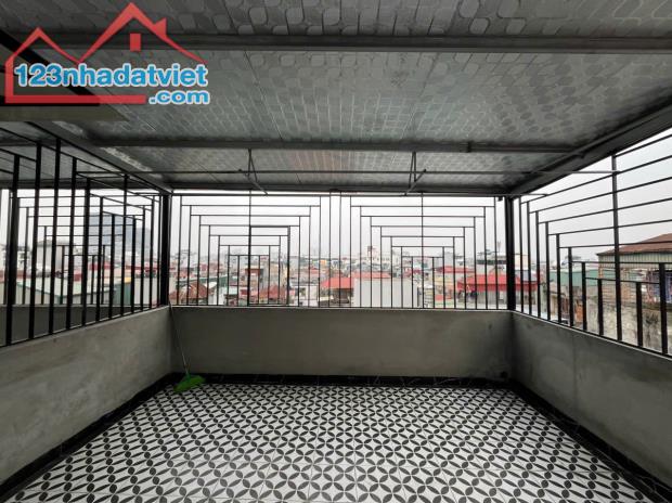 Nhà dịch vụ dòng tiền Ngõ Chợ Khâm Thiên 30m2*7 tầng thang máy 7.5 tỷ- 5 căn hộ studio - 5