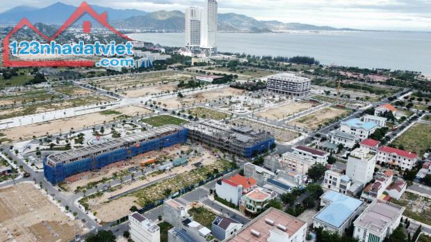Bình Sơn Ocean Park- Nhà Phố Hạng Sang mặt biển nằm ngay tại trung tâm Thành Phố Biển