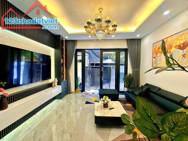 BÁN NHÀ KIM ĐỒNG – HOÀNG MAI GẦN TRỤC CHÍNH, PHÂN LÔ ĐẸP, ĐƯỜNG Ô TÔ RỘNG, KINH DOANH.