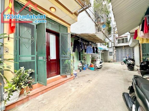 BÁN NHÀ BÁT KHỐI LONG BIÊN HÀ NỘI NHÀ ĐẸP GIÁ TỐT CHỦ CẦN BÁN GẤP