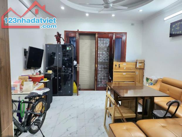 BÁN NHÀ BÁT KHỐI LONG BIÊN HÀ NỘI NHÀ ĐẸP GIÁ TỐT CHỦ CẦN BÁN GẤP - 4