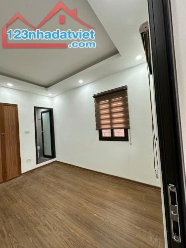 Tập thể Bùi Ngọc Dương, Hai Bà Trưng, tầng 2+3 DTSD 120m2 x 3 ngủ, ba công chill, 2 WC. - 1