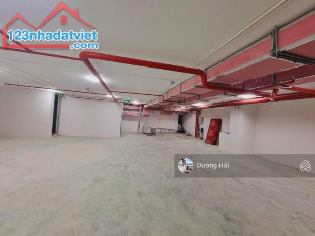 Bán nhà mặt phố Hoàng Quốc Việt - 270m2 - mặt tiền 10m - 8 tầng thang máy - 2