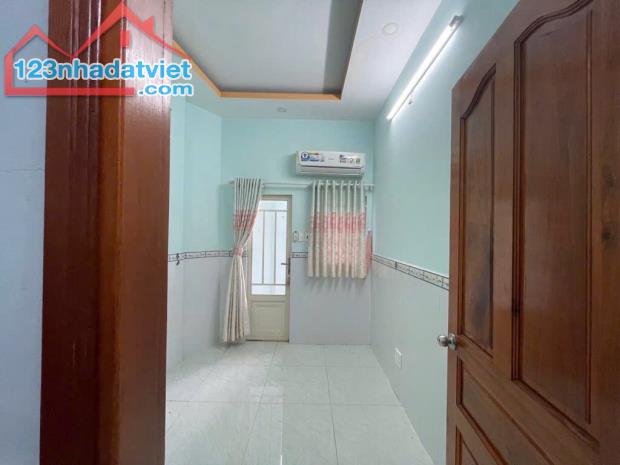 CHỈ 3.96 TỶ - Ô TÔ TỚI CỬA – NHÀ CÒN MỚI VÀO Ở NGAY – PHẠM THẾ HIỂN, Q8 - 1