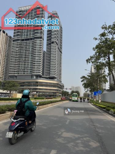 Bán nhà mặt phố Hoàng Quốc Việt 10 tầng thang máy lô góc đầu tư tích sản sẵn dòng tiền - 3