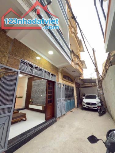 BÁN NHÀ CHIẾN THÁNG, PHÂN LÔ, Ô TÔ 40M2, GIÁ 9 TỶ