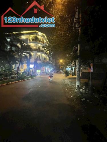 Bán nhà MT KDC Nam Long, Giáp Quận 6, 72m2, 2 tầng. Nhỉnh 6 tỉ - 4