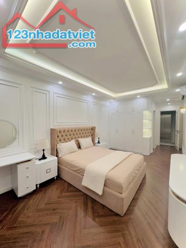 Bán nhà Lô Góc Ngõ Ôtô, K.Doanh-Phố Hoàng Quốc Việt 51/55mx5Tầng/MT 5.2m 21 Tỷ - 2