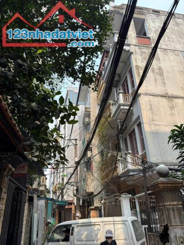 Hoa Hậu lô góc Nguyễn Khánh Toàn, ngõ thông, 50m2 giá chào 10.5 tỷ