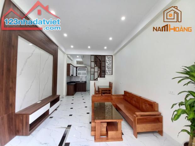 Bán nhà 32m2x4 tầng/ 50m ra mặt phố Phú Lương, ngõ nông ngay trung tâm phường.