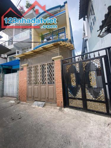 Bán nhà 276/ Thống Nhất, P.16, GV: 4 x 9, giá 3,85 tỷ.