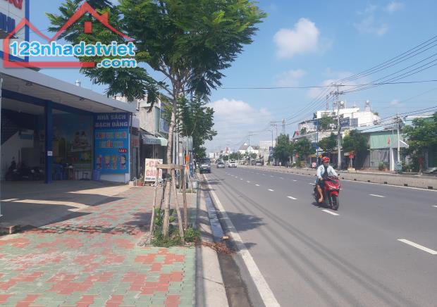 Mặt Tiền Đặng Thúc Vịnh Hóc Môn TP. Hồ Chí Minh 126m2 có 11 tỷ x - 2