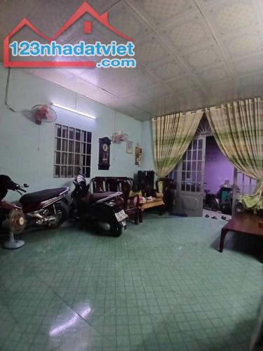 Bán Nhà Đồng Tâm, Sát QL22, 62m2, ngang đẹp 6,2m, Gắp bán giá cực rẻ - 1