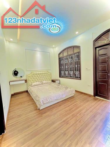 Bán gấp nhà phố Trương Định, Hai Bà Trưng, nhà đẹp 2 mặt thoáng, mặt tiền rộng, ở sướng - 2