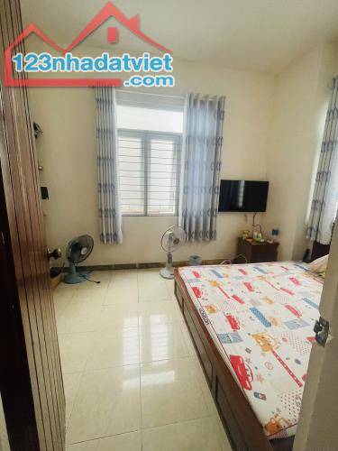 ♣ Nhà Góc Kiệt thẳng 30m ra MT Nguyễn Du, 30m2, 3 tầng, cứng cáp, 3PN, 2.65 tỷ - 1