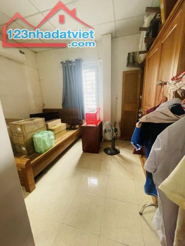 ♣ Nhà Góc Kiệt thẳng 30m ra MT Nguyễn Du, 30m2, 3 tầng, cứng cáp, 3PN, 2.65 tỷ - 4