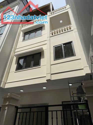BÁN NHÀ HOÀNG QUỐC VIỆT, CẦU GIẤY, 5 TẤNG, 54M, 10 TỶ 800, 3 MẶT THOÁNG