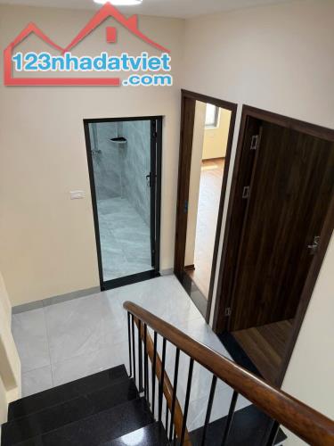 BÁN NHÀ HOÀNG QUỐC VIỆT, CẦU GIẤY, 5 TẤNG, 54M, 10 TỶ 800, 3 MẶT THOÁNG - 1
