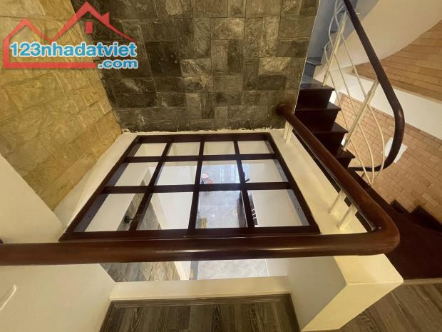 BÁN NHÀ LÊ VĂN LƯƠNG – 40M2 – 3.7M MT – 8.70 TỶ - NGÕ THÔNG – BA GÁC LƯỢN - 3