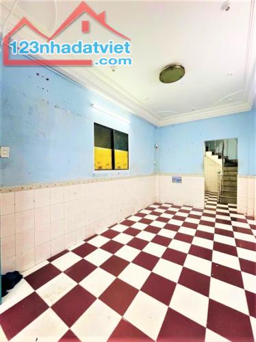 NHỈNH 5 TỶ - NHÀ HXH HOÀNG SA QUẬN 3 - SÁT MẶT TIỀN - 30M2 3 TẦNG - MUA CHO THUÊ/GIỮ TIỀN - 1