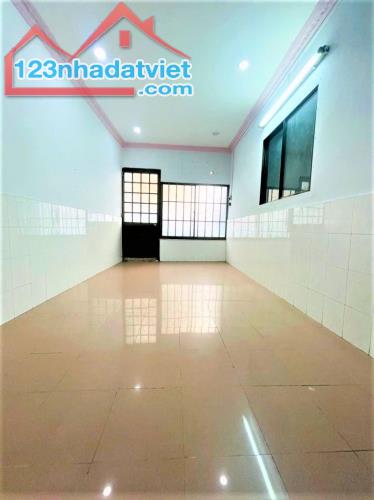 NHỈNH 5 TỶ - NHÀ HXH HOÀNG SA QUẬN 3 - SÁT MẶT TIỀN - 30M2 3 TẦNG - MUA CHO THUÊ/GIỮ TIỀN - 2