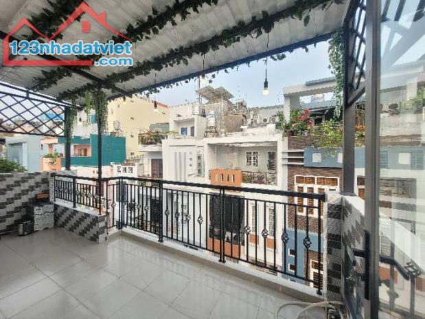 HẺM XE HƠI THÔNG NÉ NHAU - TRƯỜNG CHINH TÂN BÌNH - NGANG 5.6M - CHỈ 8.9 TỶ - 5