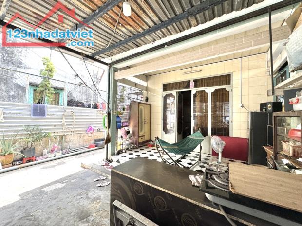 🌴Linh Xuân, Thủ Đức chỉ 40tr/mv. 🚗 Nhà nát tiện xây mới - 115mv, ngang 6,3m, Hẻm xe hơi.