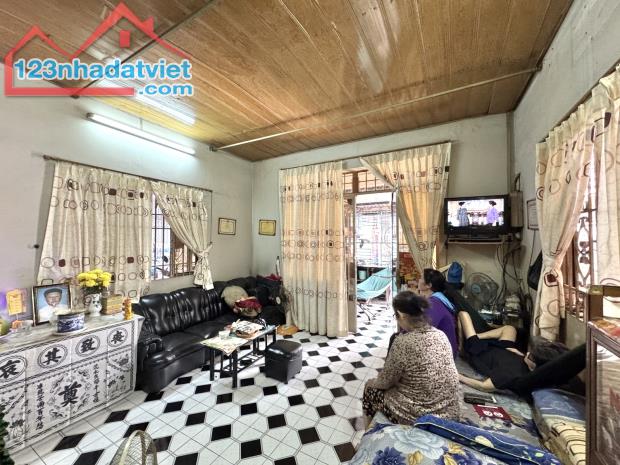 🌴Linh Xuân, Thủ Đức chỉ 40tr/mv. 🚗 Nhà nát tiện xây mới - 115mv, ngang 6,3m, Hẻm xe hơi. - 3
