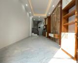 Duy nhất nhà phố Xốm xây độc lập mặt ngõ thông 33m2x5 tầng/ 30m ra đường ô tô, giá 4.5 tỷ