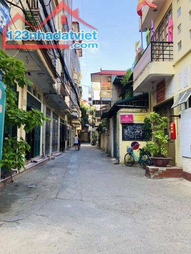 Chính chủ gửi bán nhà ngõ 68 Cầu Giấy - ô tô qua cửa - 160m MT 7.5m nhỉnh 30 tỷ - 1