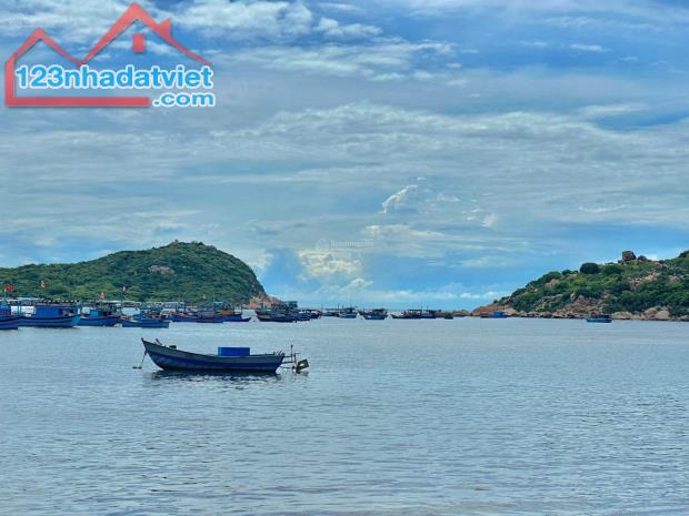 Bán nhà cấp 4 xưa, diện tích 95m2 tại vịnh Vĩnh Hy - 2