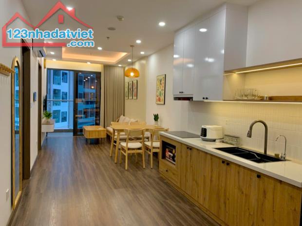 Cho thuê căn hộ 2 ngủ chung cư Hoàng Huy Commerce, chỉ 10.5tr