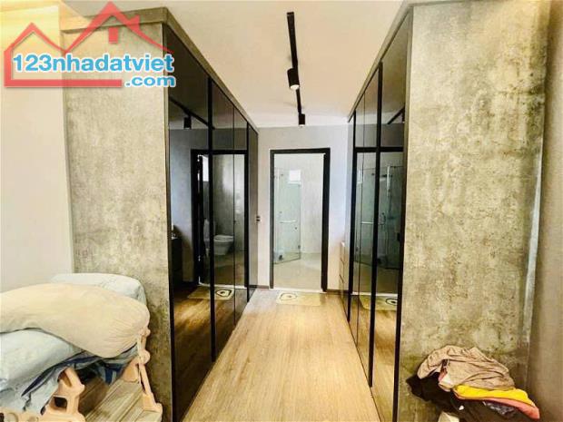 Đẳng cấp bán tòa nhà  Mặt Phố Cổ Linh, 90M,8 Tầng thang máy, KD dòng tiền đỉnh.Hơn 28 tỷ - 2