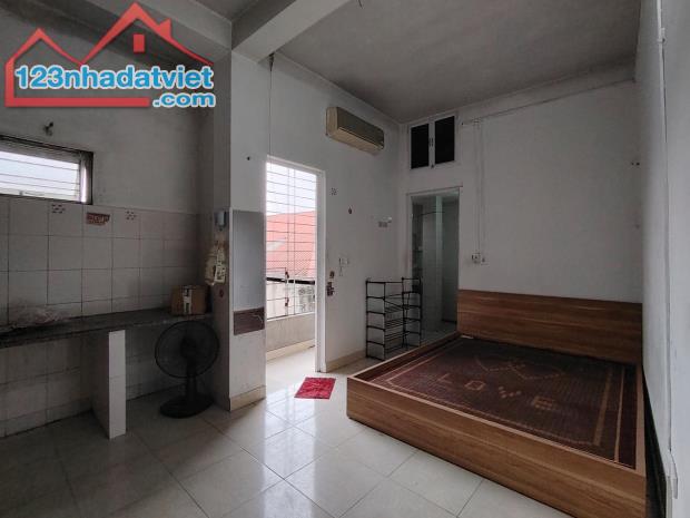 Hiếm giáp bát Trương Định Lô Góc, 8pn khép kín, thuê nhẹ 24tr/tháng. - 1
