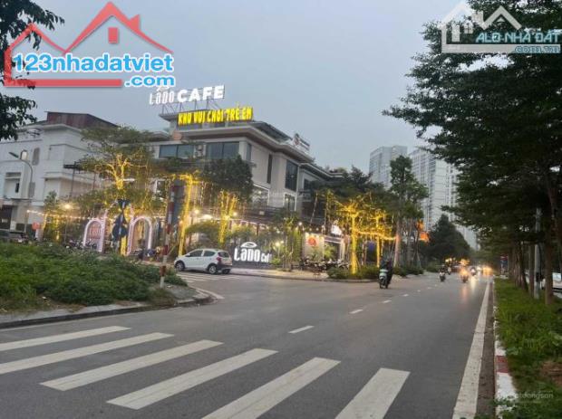 Cực hiếm. Ngoại giao đoàn - xuân la 6 tầng x 35m, oto qua nhà, kinh doanh, gía 9.6 tỷ - 1
