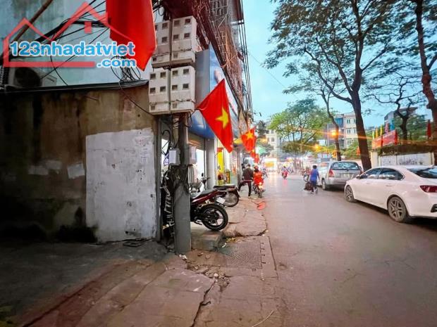 Bán nhà lô góc phân lô mặt ngõ 22 Trung Kính 55m2, 2 tầng, ô tô tránh, kd, chỉ 16.8 tỷ. - 1