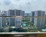Chính chủ gửi bán gấp căn 2PN diện tích lớn GH, tầng vừa đẹp, view hồ bơi và vườn Nhật