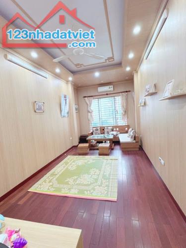 Bán nhà An Dương Vương dt 51m  5 tầng gía nhỉnh  9 tỷ Tây Hồ