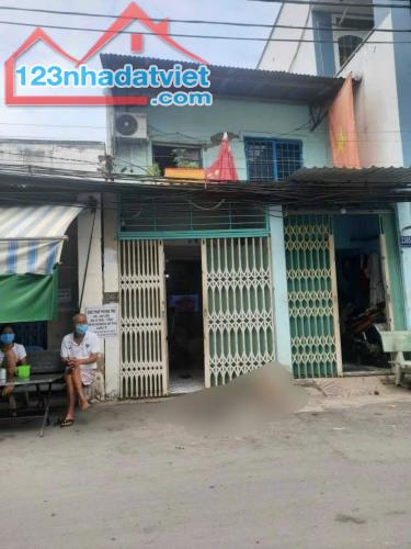 Chú 6 Cần Bán Gấp Nhà 53m2 Đường Đồng Tâm, Trung Chánh, Hóc Môn giá 680 Triệu.