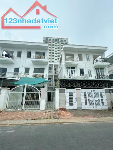 Nhà 1 trệt 2 lầu khu đô thị Hưng Phú thuận tiện kinh doanh