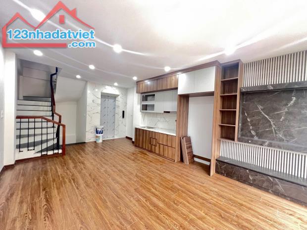 💜NHÀ PHỐ BÁT KHỐI 42M2x6T MT 4.2M CHÀO 10.9 TỶ - Ô TÔ - SÁT PHỐ - MỚI KOONG - FULL NỘI TH - 2