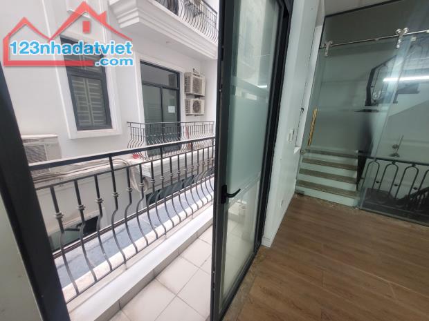 Cho thuê sàn tầng 2 80m2 tại Vinhomes Marina, giá tốt chỉ 7tr - 2