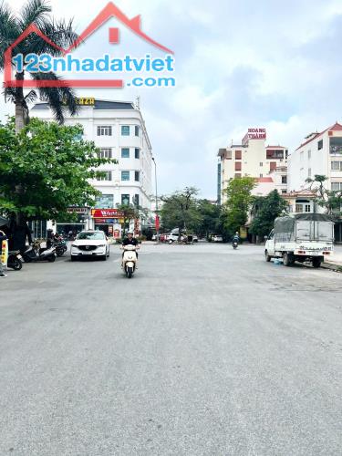 Bán lô đất đường 24m đối diện tòa chung cư Gem Park Sở Dầu, Hồng Bàng, Hải Phòng. Buôn bán