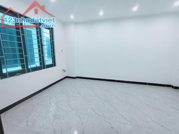 BÁN NHÀ ĐỊNH CÔNG 5 TẦNG 4 NGỦ 6.3 TỶ - 3