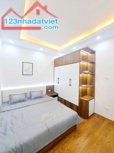 Bán Nhà Đẹp Kim Giang - HM , Dt 34m x4T, Giá nhỉnh 6 tỷ , oto gần - 3