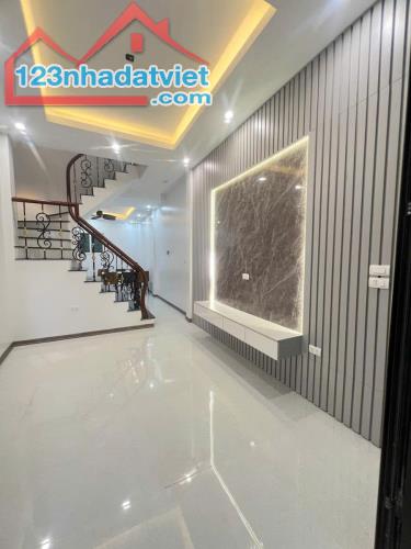 BÁN NHÀ VŨ TÔNG PHAN - 10m Ô tô tránh - Sổ đỏ 45m x 4 tầng - Nhà mới full nội thất gia