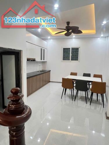 BÁN NHÀ VŨ TÔNG PHAN - 10m Ô tô tránh - Sổ đỏ 45m x 4 tầng - Nhà mới full nội thất gia - 2